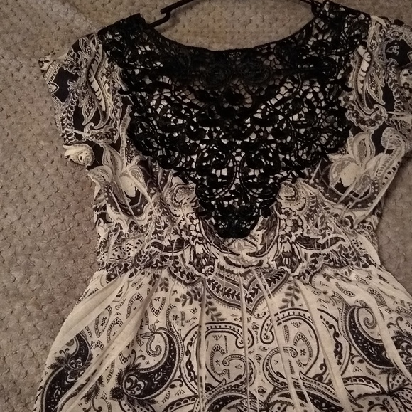 Top - Picture 2 of 2